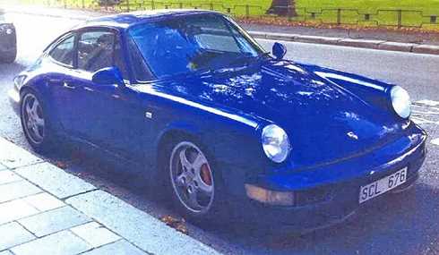 Mörkblå Porsche 911/ 964 Carrera 2 stulen i Stockholm